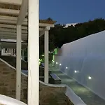瓦瑞娜丽小型精品旅馆 2* Mykonos Town