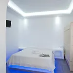 瓦瑞娜丽小型精品旅馆 2* Mykonos Town