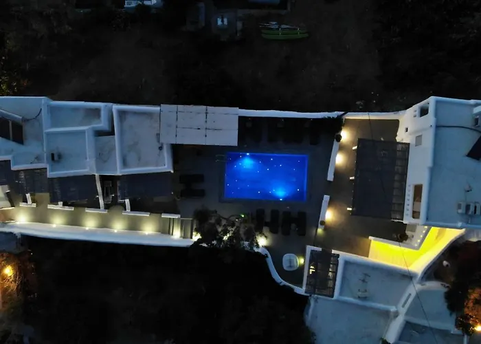 瓦瑞娜丽小型精品旅馆 2*